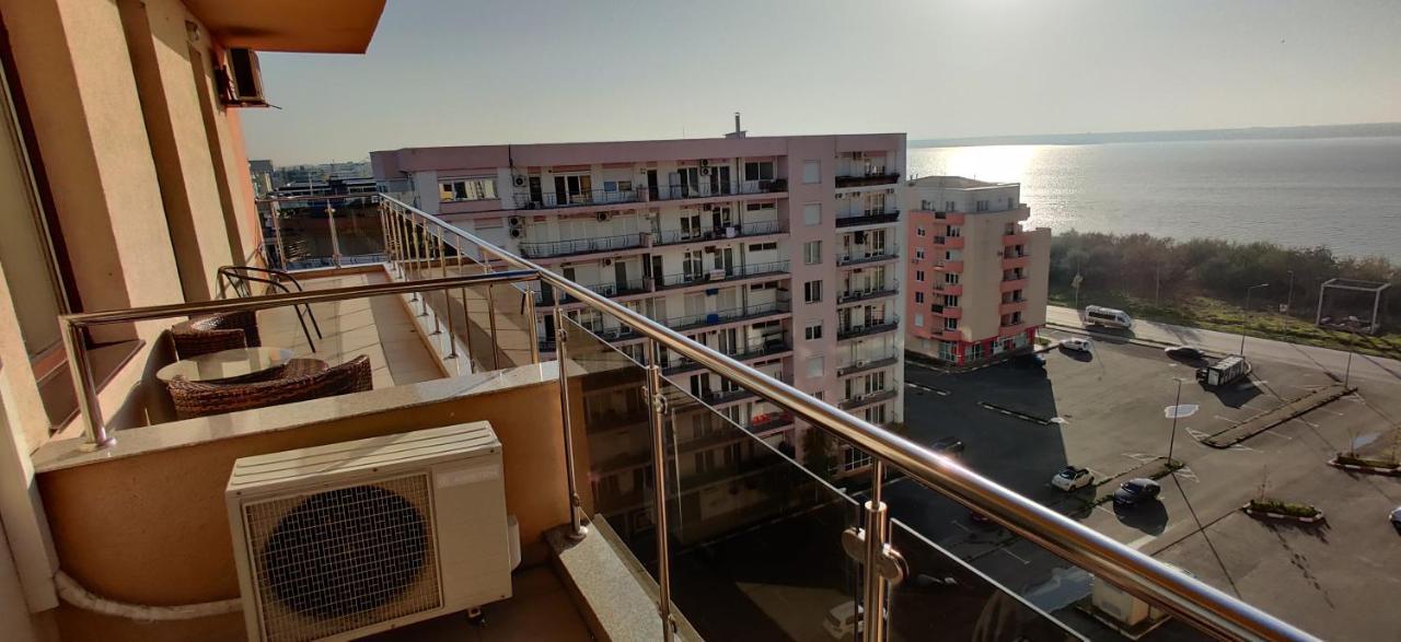 Nor Apartments Summerland Mamaia Exterior photo